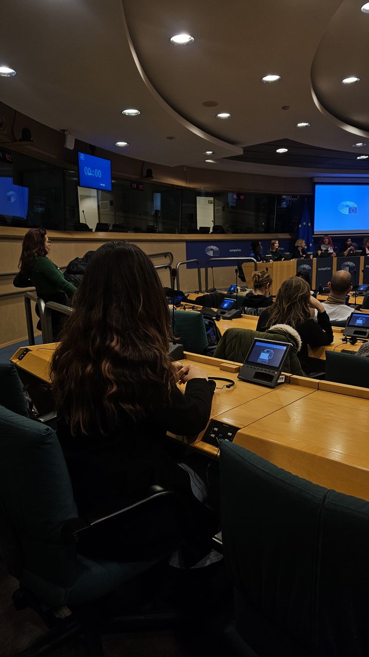 11 tirocini all’Unione Europea e alle Nazioni unite in scadenza: bandi aperti ora